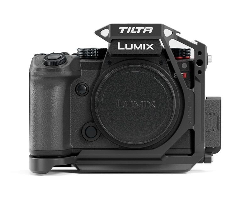 Tilta TA-T50-HCC-B Panasonic  S5 II/IIX için Yarım Kamera Kafesi