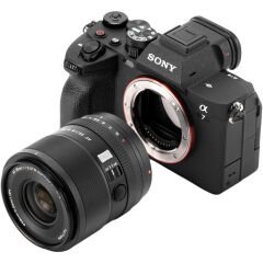 Viltrox 35mm f/1.8 II EVO Lens (Sony E)