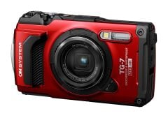 Olympus OM System TG-7 Zor Koşullara Dayanıklı Kompakt Fotoğraf Makinesi 4x Zoom F2.0 Kırmızı